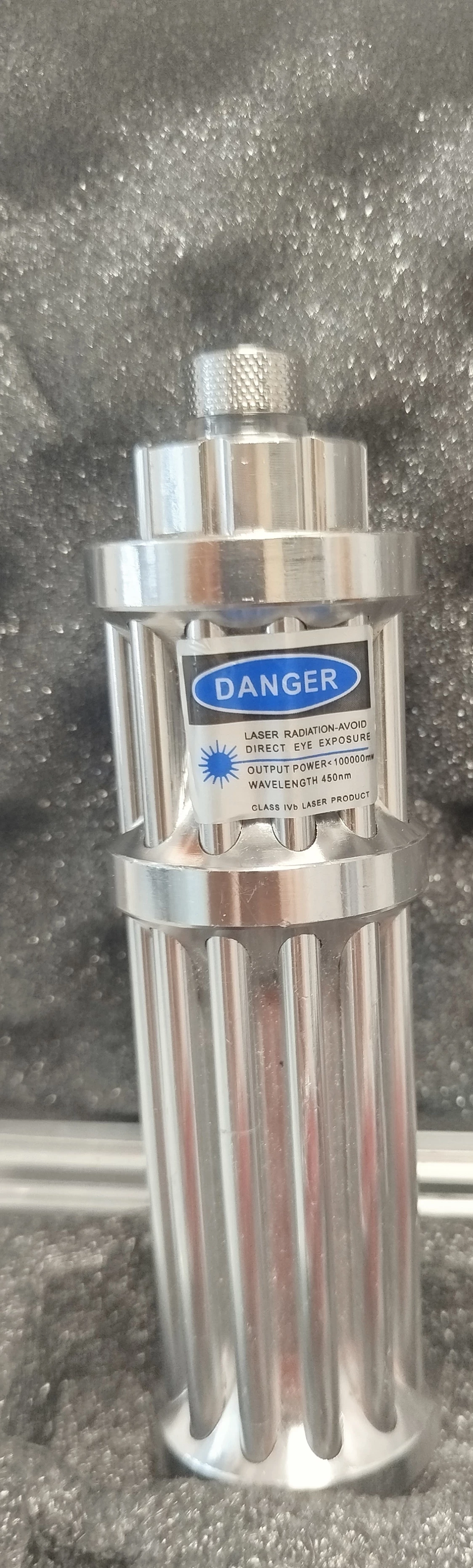 laser-niebieski-najmocniejszy-podpalajacy-walizka-stan-11323-2