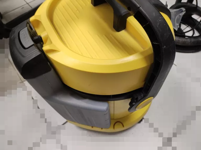 ODKURZACZ PIORĄCY KARCHER SE 4001 ZESTAW