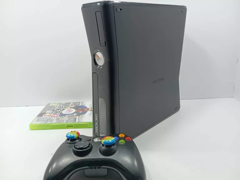 KONSOLA XBOX 360 S + PAD