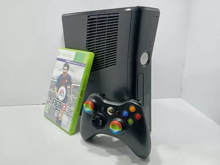 KONSOLA XBOX 360 S + PAD