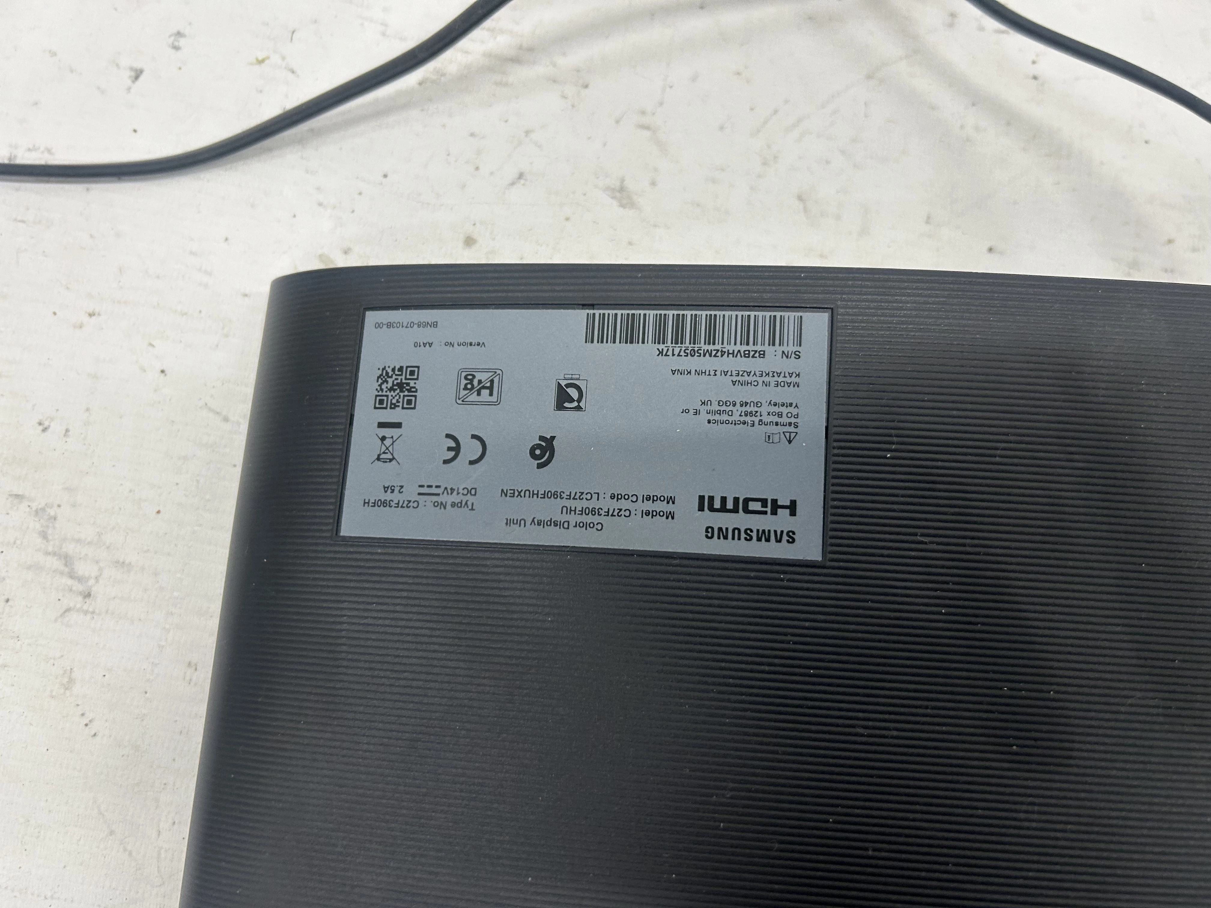 monitor-samsung-c27f390fhu-zasilacz-kod-producenta-lc27f390fhuxxe