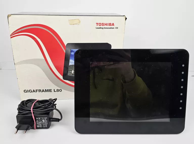 RAMKA CYFROWA TOSHIBA GIGAFRAME L80 8,4" KOMPLET