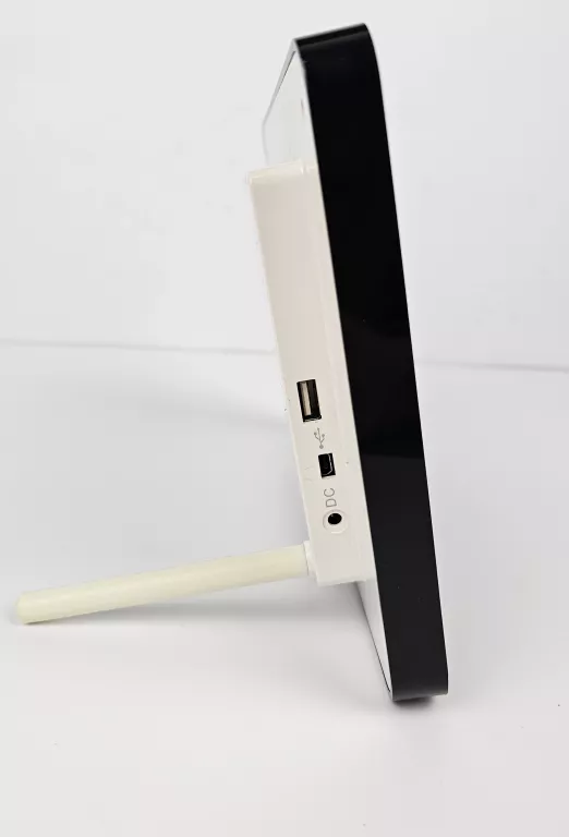 RAMKA CYFROWA TOSHIBA GIGAFRAME L80 8,4" KOMPLET