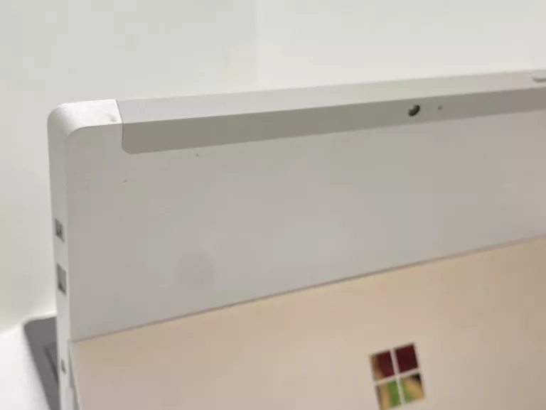 laptop-microsoft-surface-3-1645-108-intel-atom-x-4-gb-64-gb-srebrny-przekatna-ekranu-1050