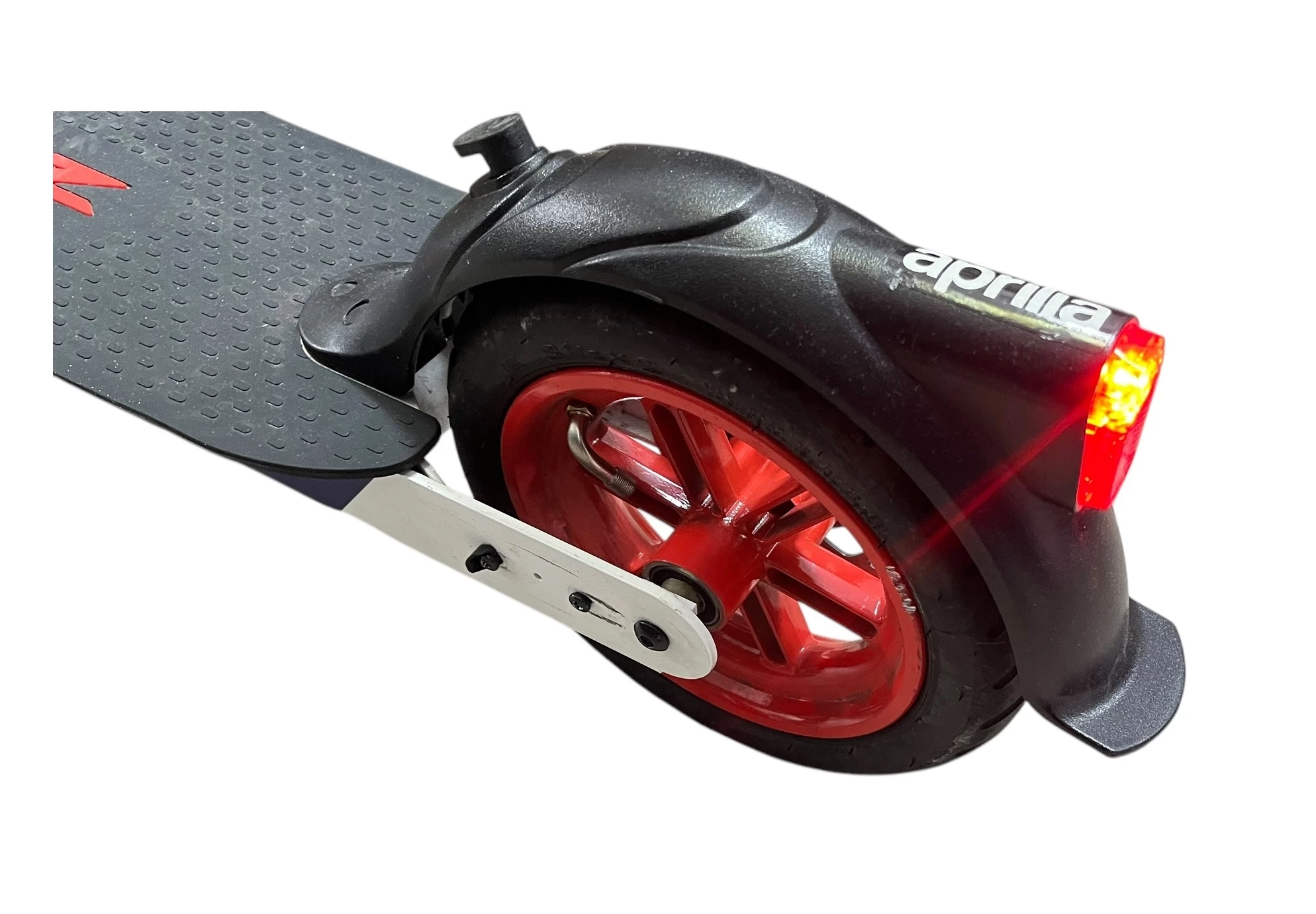 aprilia-e-srz-20kmh-do-20km-300w-kierunkowskazy-gwarancja-wysokosc-kierownicy-112