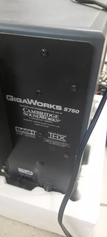 7.1 CREATIVE GIGAWORKS S750 KARTON
