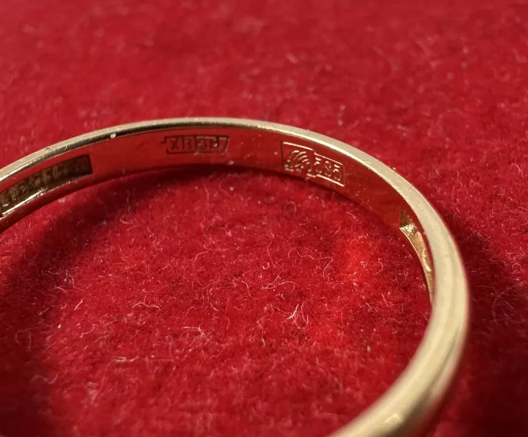 ŚLICZNY ZŁOTY PIERŚCIONEK PRÓBY 585 / R. 12 / 1,55G!