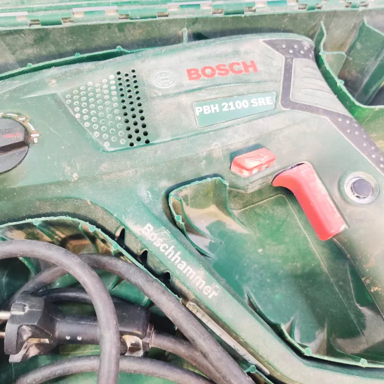 MŁOTOWIERTARKA BOSCH PBH 2100 SRE WALIZKA