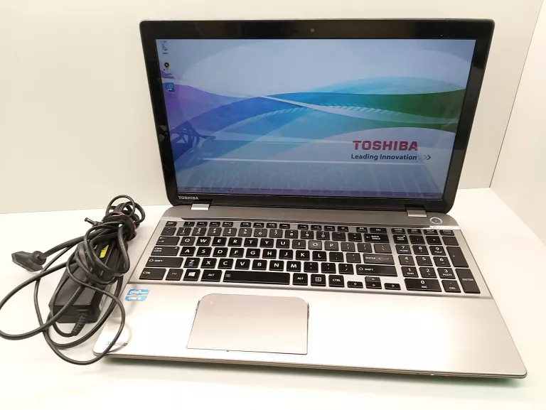 LAPTOP TOSHIBA SATELLITE P55-A 6 GB/700 GB/ INTEL I5 /WIN 8
