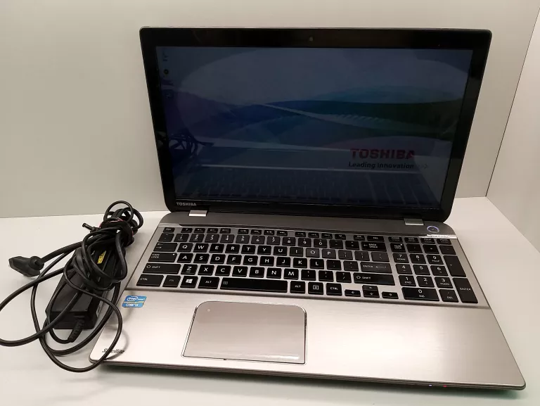 LAPTOP TOSHIBA SATELLITE P55-A 6 GB/700 GB/ INTEL I5 /WIN 8