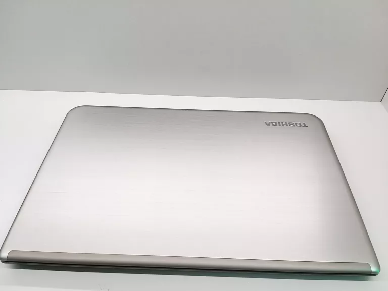 LAPTOP TOSHIBA SATELLITE P55-A 6 GB/700 GB/ INTEL I5 /WIN 8
