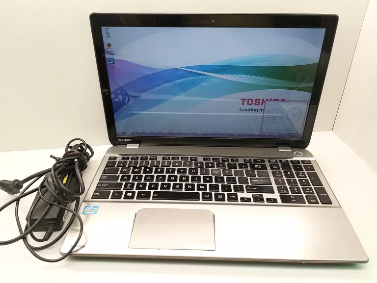 LAPTOP TOSHIBA SATELLITE P55-A 6 GB/700 GB/ INTEL I5 /WIN 8