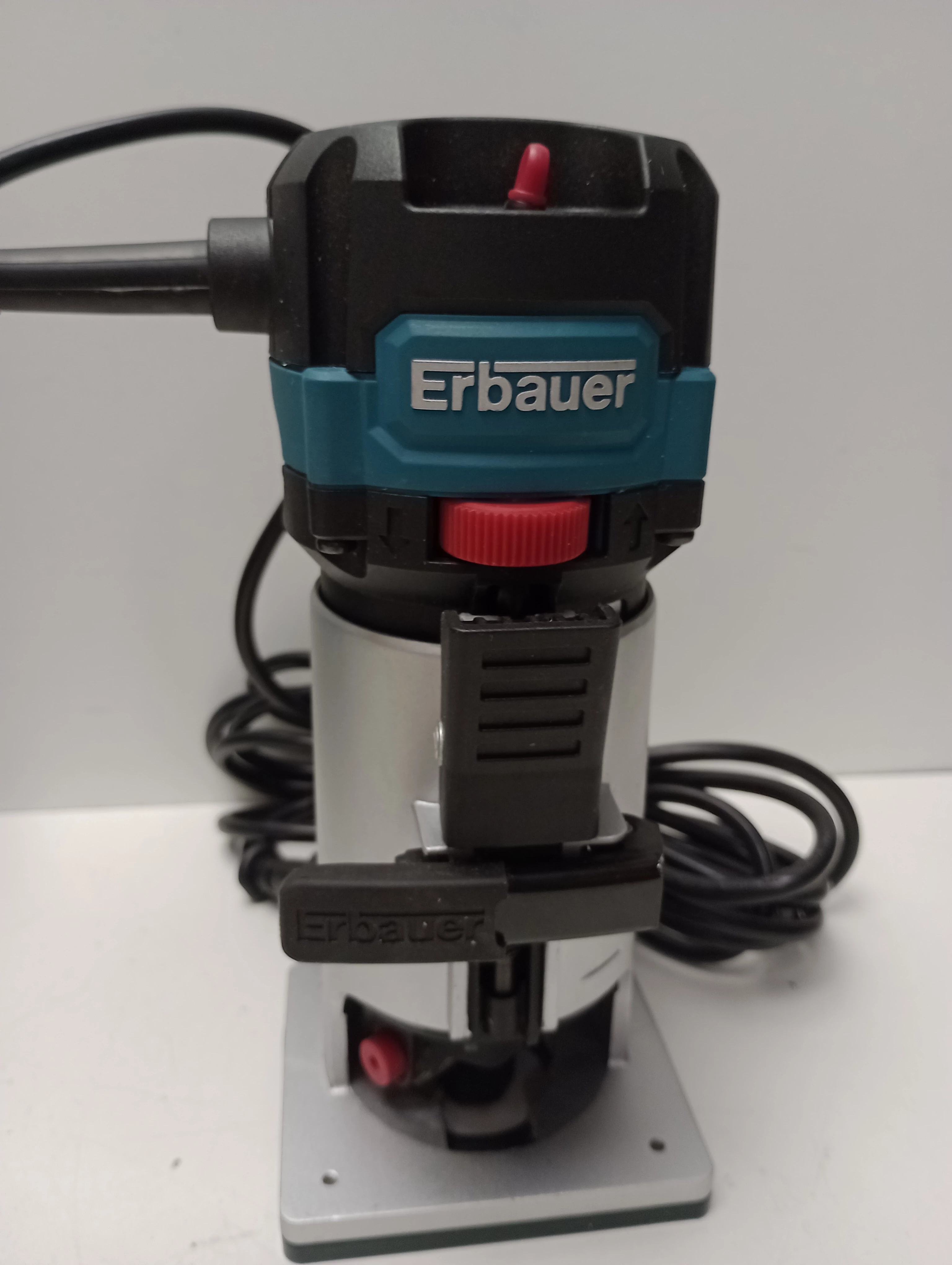 frezarka-krawedziowa-erbauer-710w-stan-11323-2