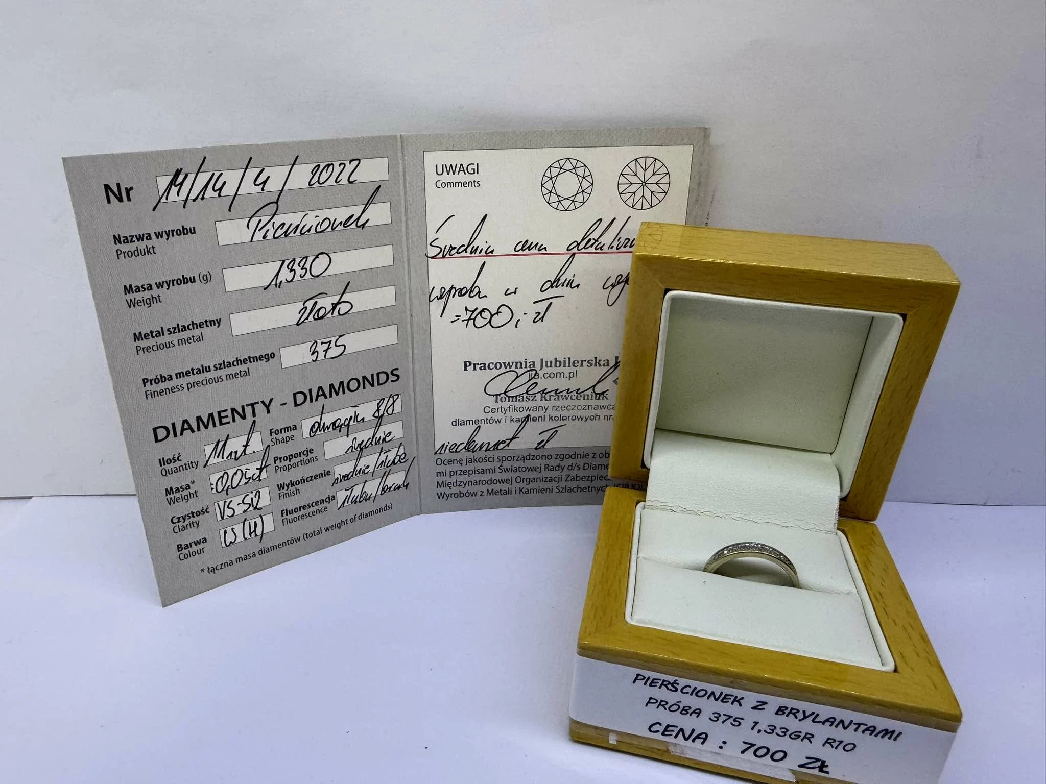 zloty-pierscionek-z-brylantami-375-ean-gtin-1234567890