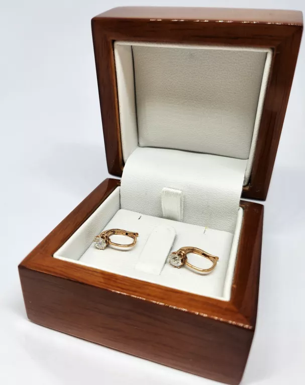 zlote-kolczyki-z-brylantami-156-g-proba-585-material-15835-2