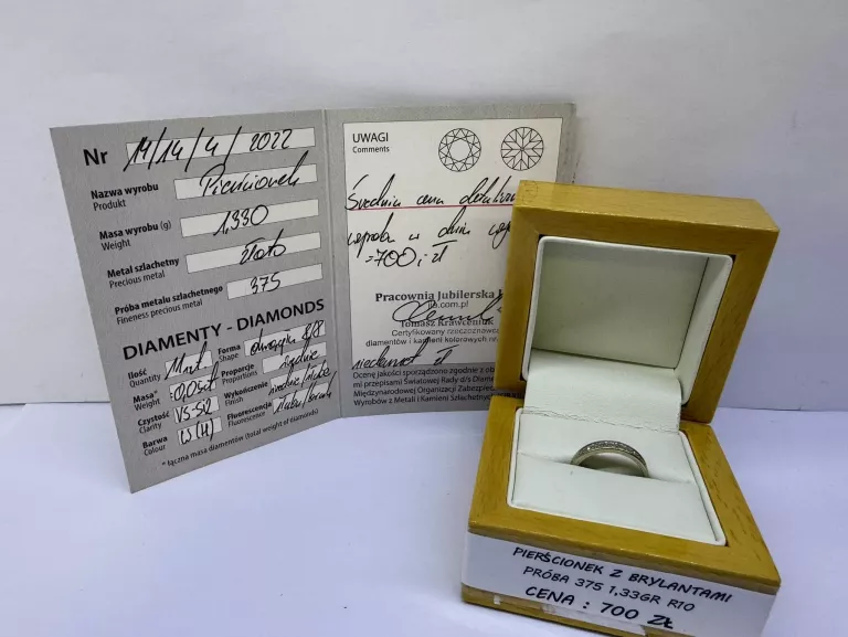 zloty-pierscionek-z-brylantami-375-ean-gtin-1234567890