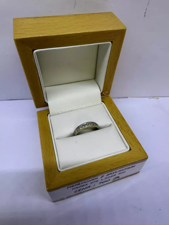 zloty-pierscionek-z-brylantami-375-marka-226434-1704211
