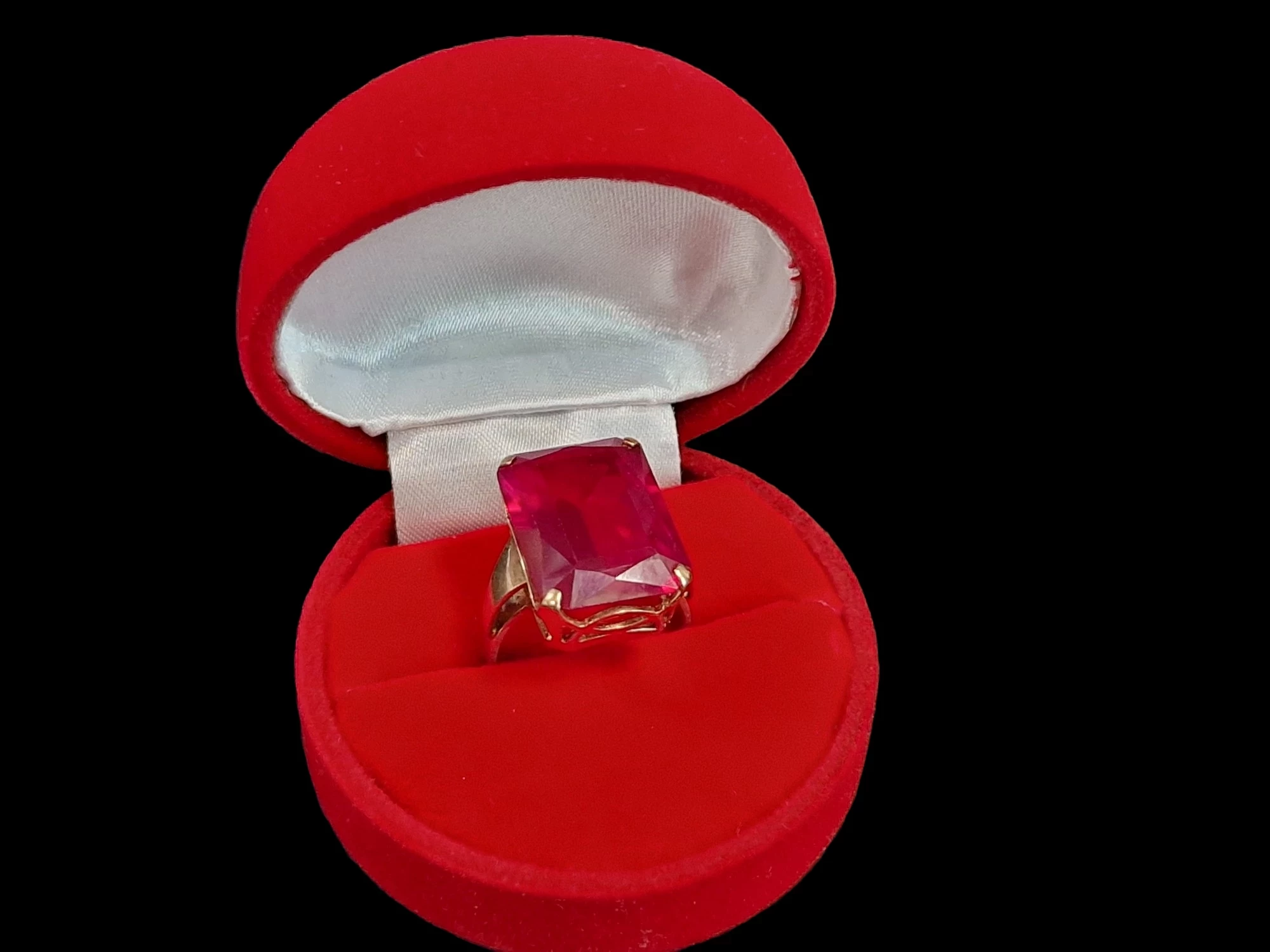 potezny-zloty-pierscionek-p585-r17-1-maja-10-knurow-sj