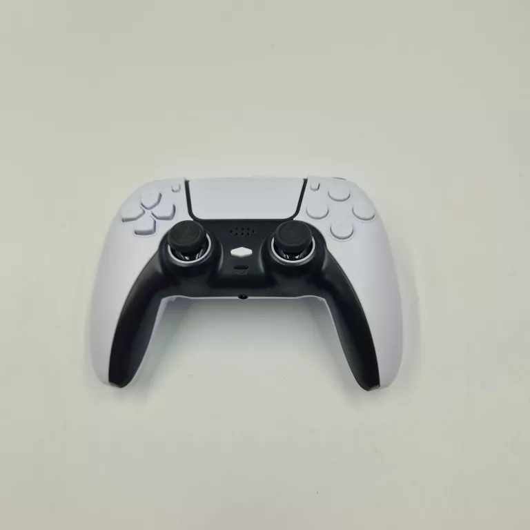 PAD DO KONSOLI PS4  BATTLETRON BIAŁY