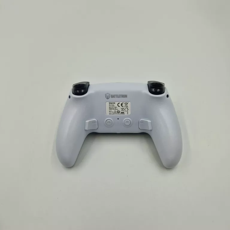 PAD DO KONSOLI PS4  BATTLETRON BIAŁY