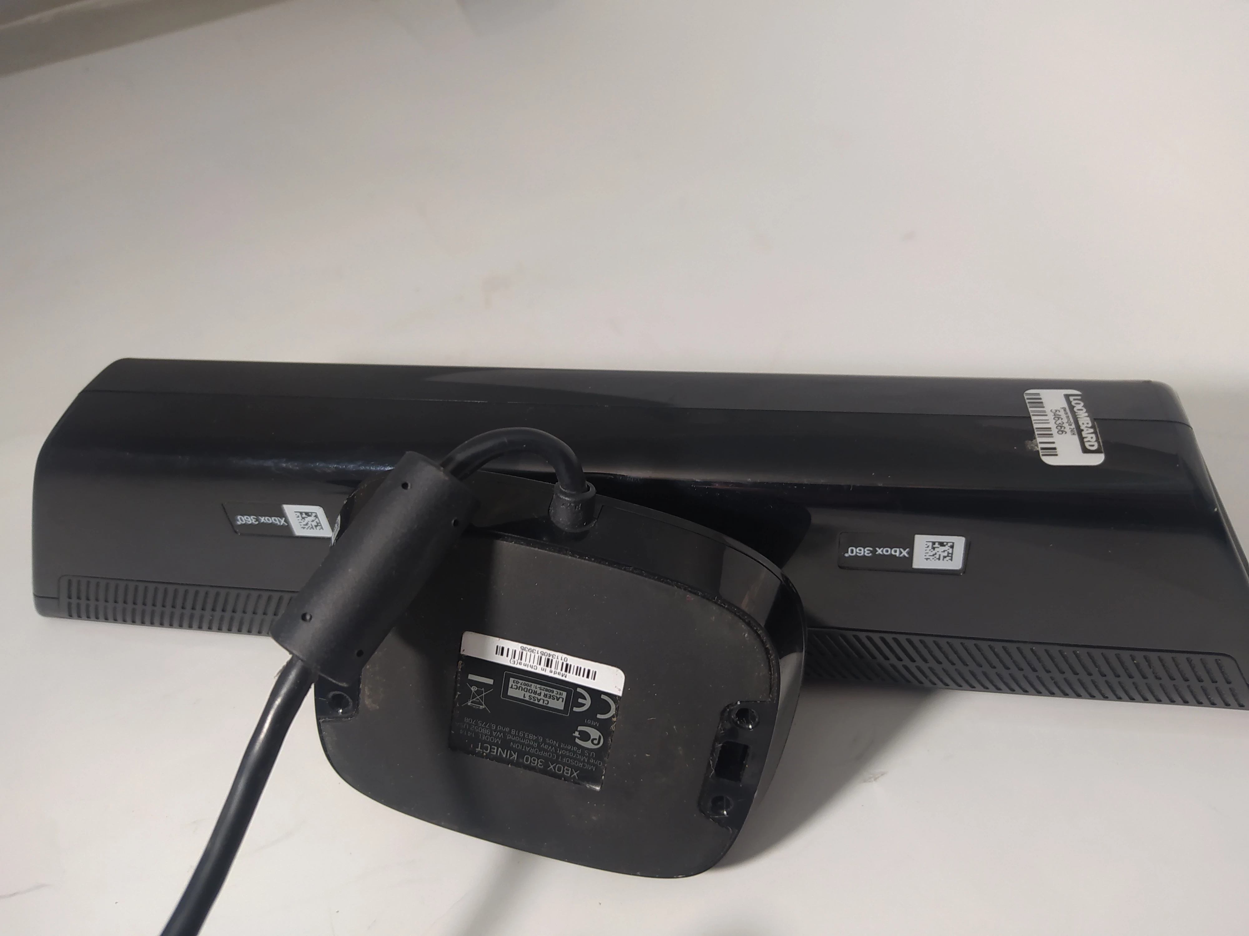 kinect-do-xbox-360-model-041130010235