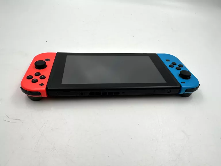 KONSOLA NINTENDO SWITCH HAC-001 + STACJA + GRIP