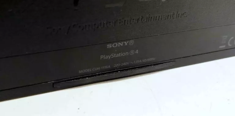 KONSOLA SONY PLAYSTATION 4 500GB Z GRAMI