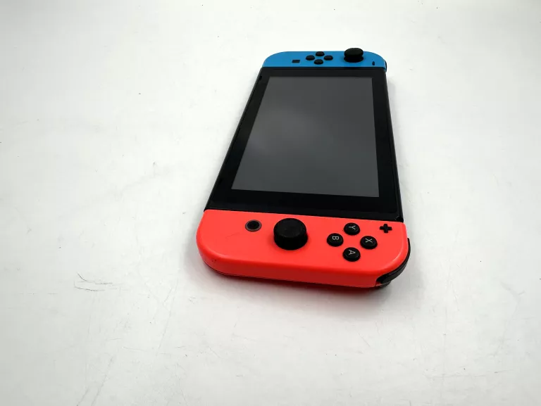 KONSOLA NINTENDO SWITCH HAC-001 + STACJA + GRIP