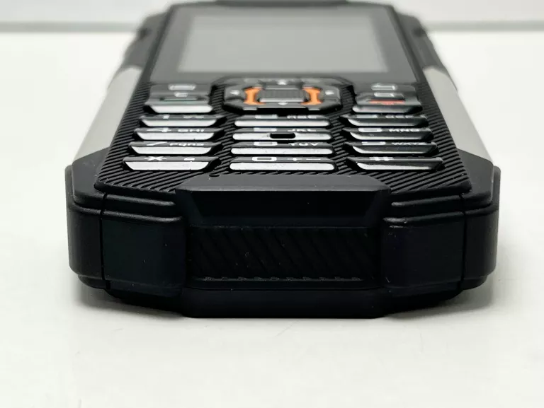 TELEFON CYRUS CM16