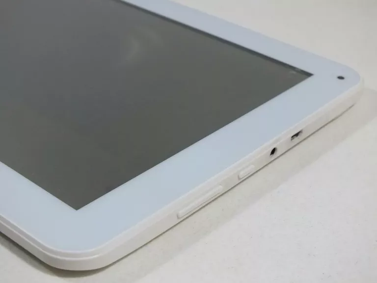 TABLET GOCLEVER QUANTUM 1010M + POKROWIEC