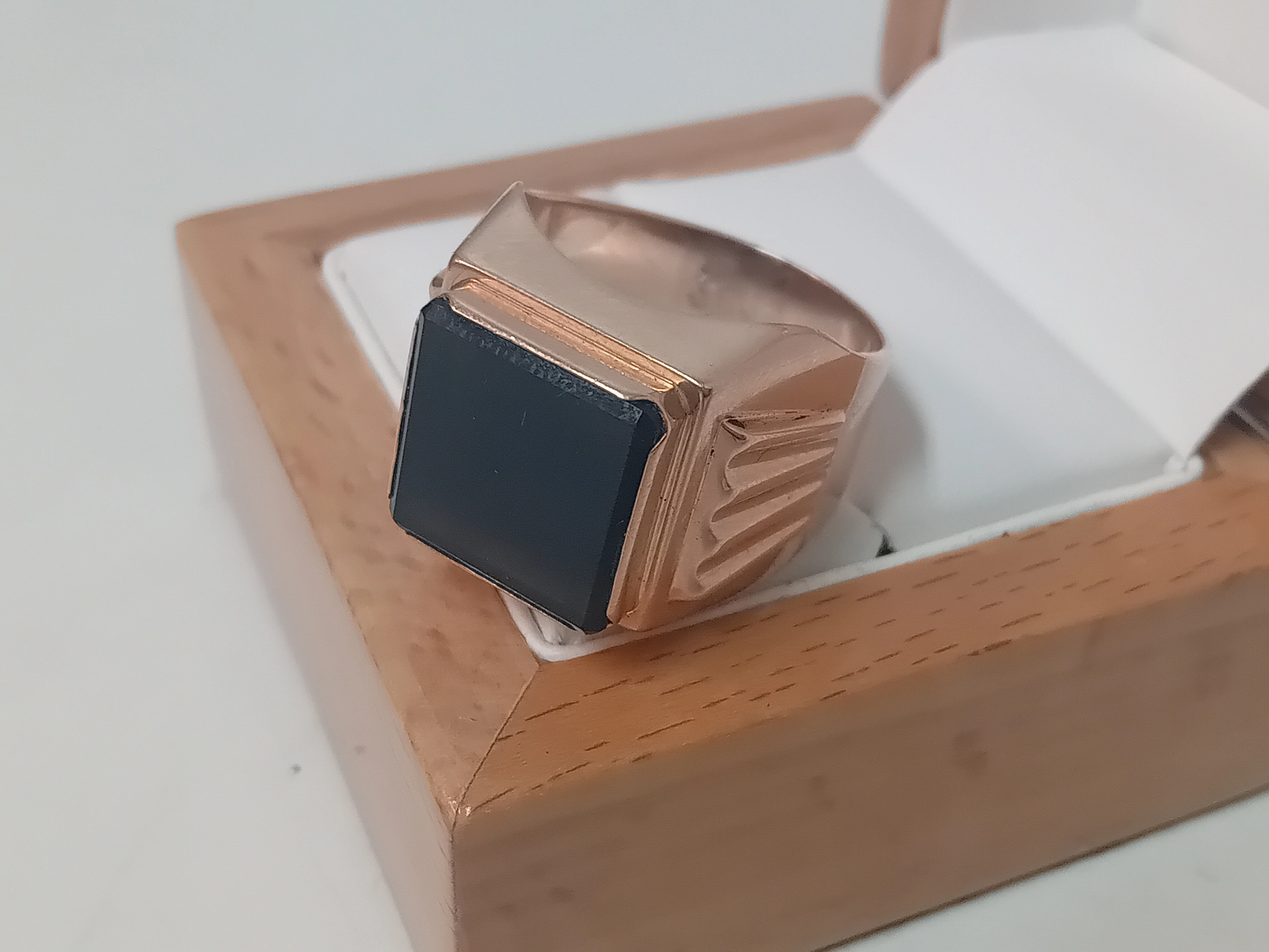 piekny-meski-zloty-sygnet-pr-585-roz-24-1351-g-jagiellonska-14-sanok-tsc2-spj