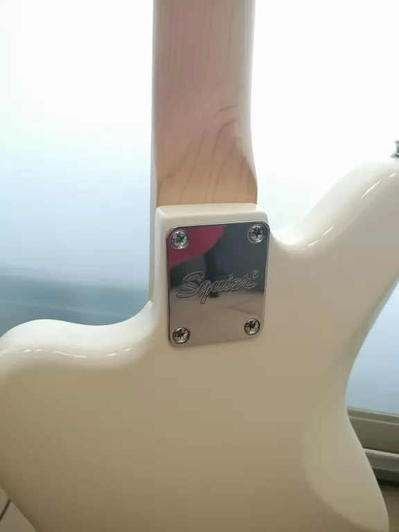 GITARA ELEKTRYCZNA SQUIER MINI BY FENDER