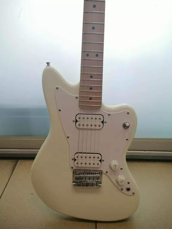 GITARA ELEKTRYCZNA SQUIER MINI BY FENDER