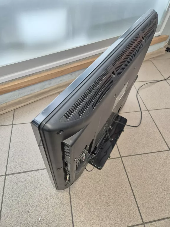 TELEWIZOR TOSHIBA 32AV635D 32'' LCD