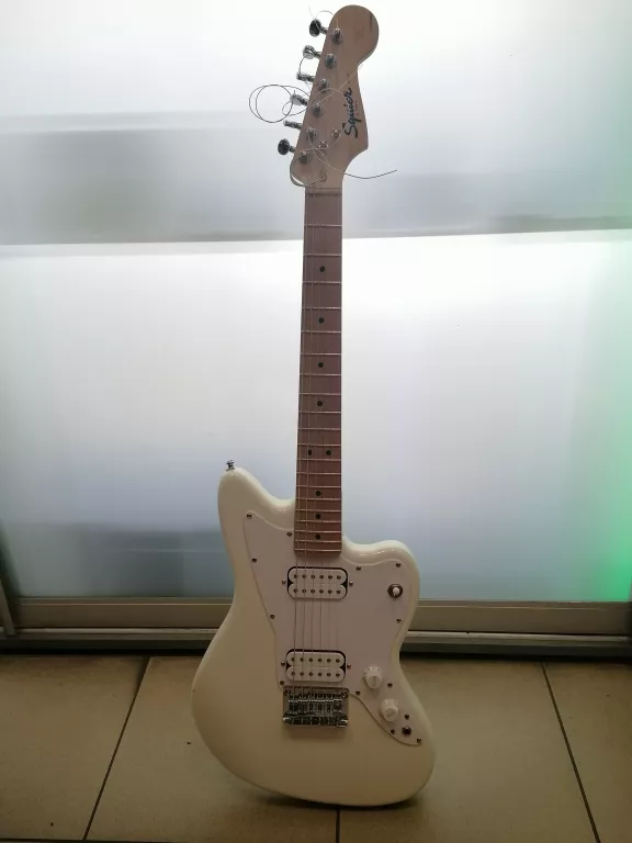 GITARA ELEKTRYCZNA SQUIER MINI BY FENDER