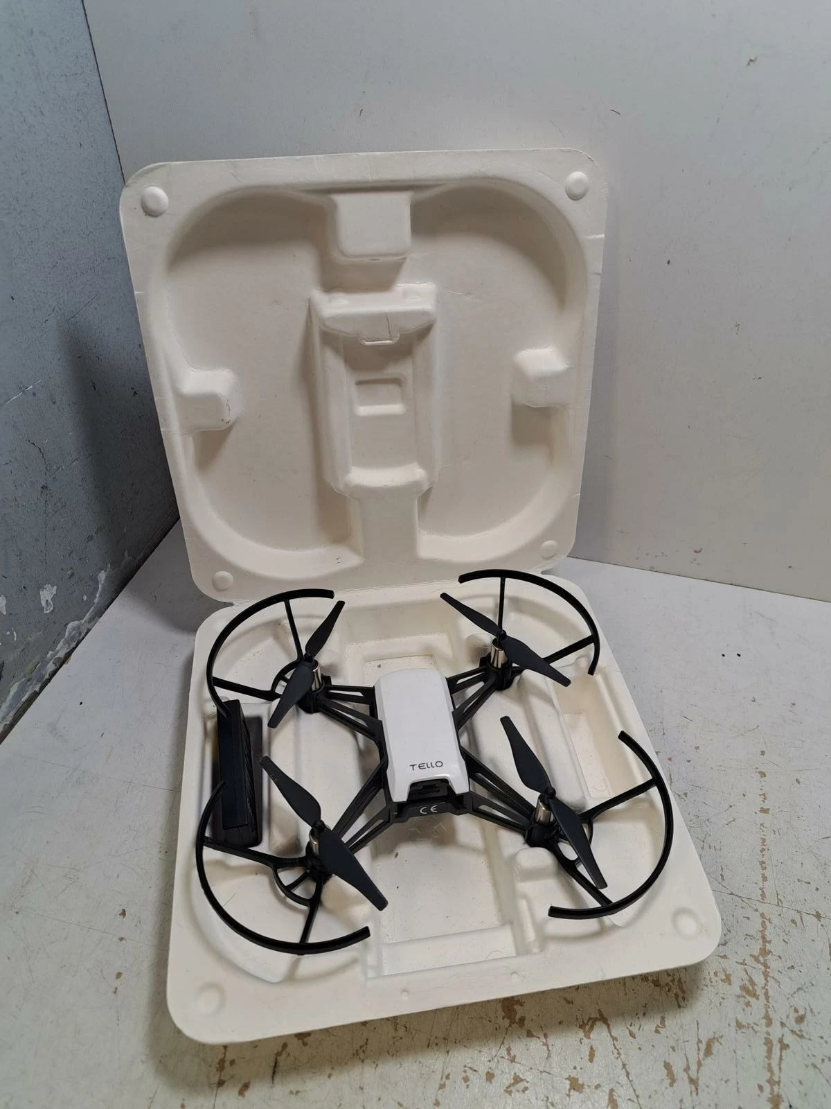 dron-dij-tello-osiedle-niepodleglosci-1-krakow