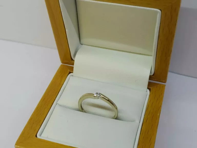 zloty-pirscionek-z-brylantem-152g-585-rodzaj-2205-2