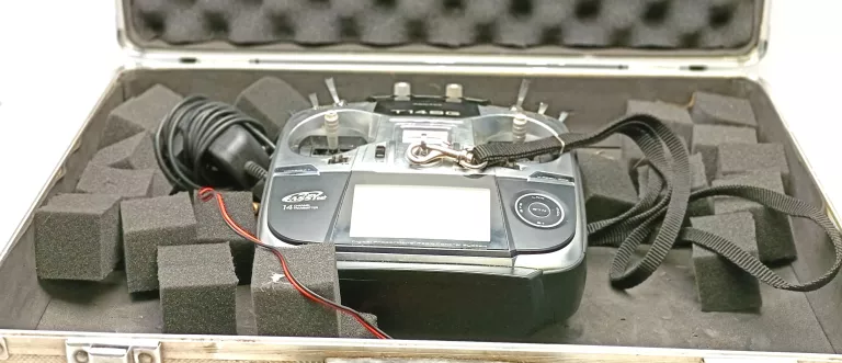 APARATURA FUTABA T14SG WALIZKA