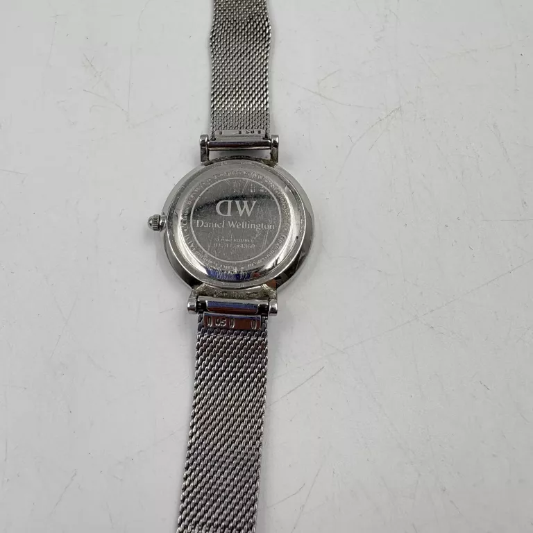 zegarek-daniel-wellington-b28sw18-ean-gtin-7350068245237