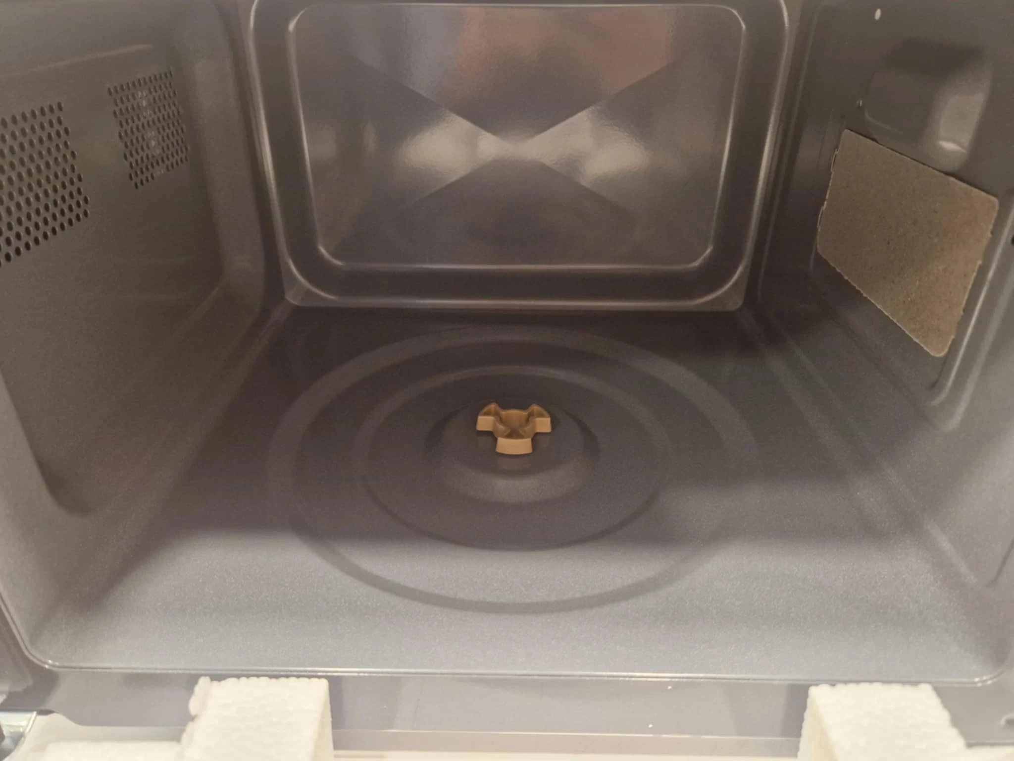 kuchenka-mikrofalowa-gorenje-mo17e1s-pojemnosc-17000