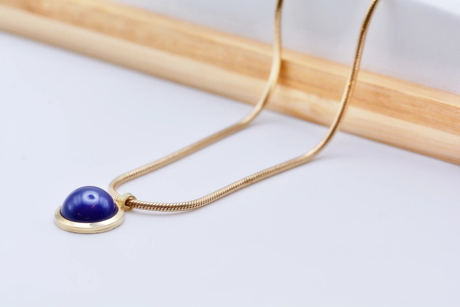 wyjatkowy-zloty-naszyjnik-z-niebieskim-kamieniem-zloto-585-45-cm-zmijka-kamien-17088-524288