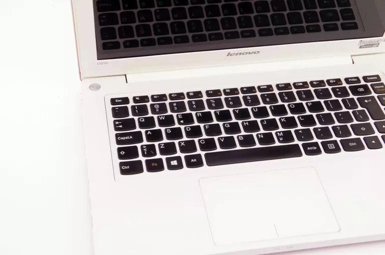 slodki-ultrabook-lenovo-ideapad-u310-i5-3337u-4gb-ram-256gb-ssd-win10-pink-kod-producenta-ideapad-u310