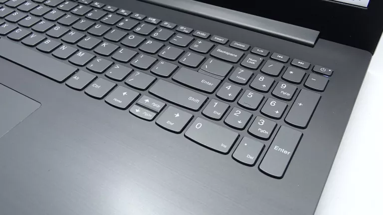 LAPTOP LENOVO IDEAPAD 330-15ICH INTEL I5-8300H 8/256GB SSD GTX 1050