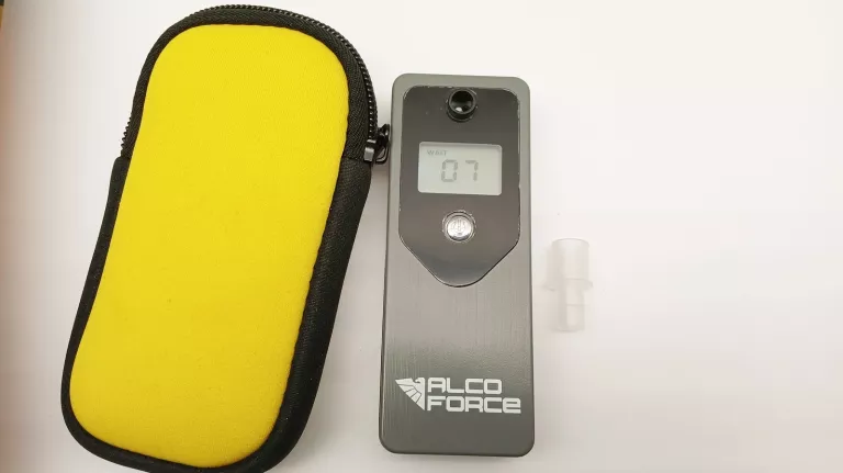 ALKOMAT ELEKTROCHEMICZNY ALCOFORCE M7500E