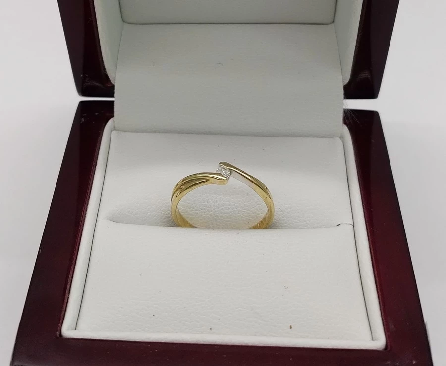 zloty-pierscionek-z-brylatem-proby-585-253-g-rozmiar-10-marka-226434-315782