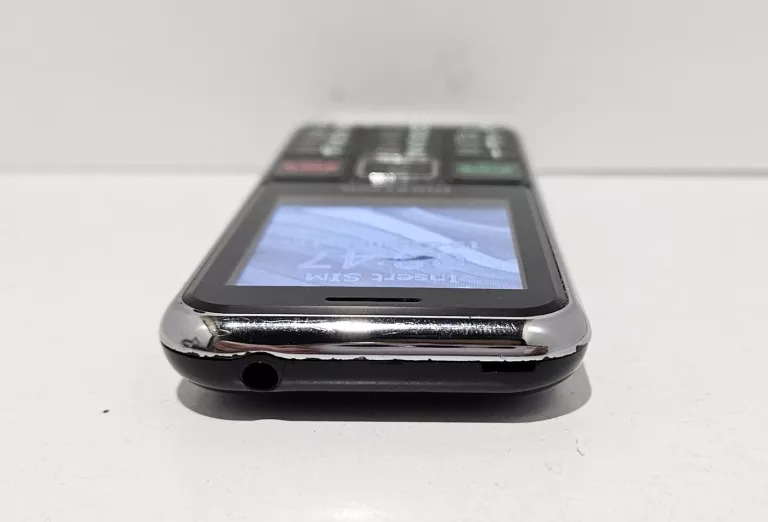 TELEFON KOMÓRKOWY MAXCOM MM730 32 MB / 32 MB 2G CZARNY