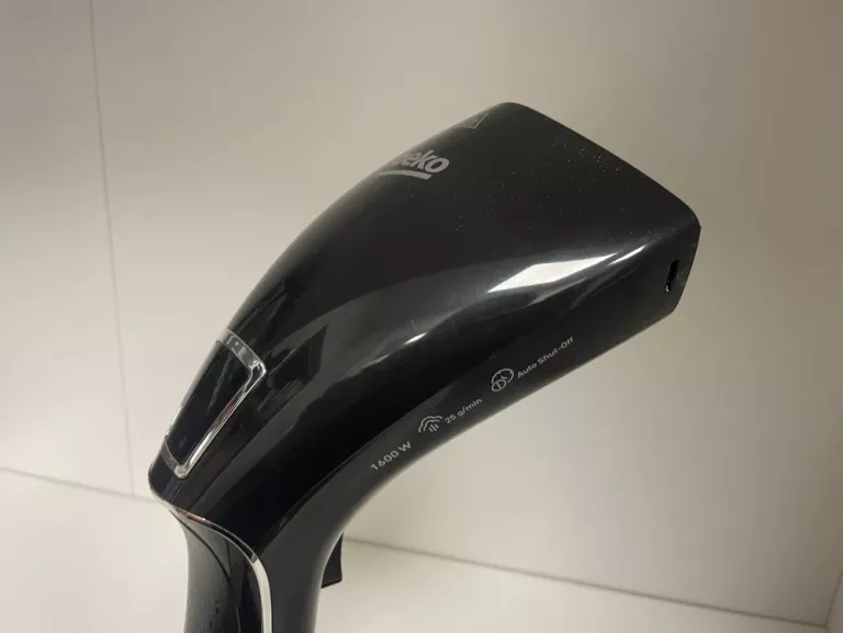 PAROWNICA BEKO GARMENT STEAMER STM 411 6B 1600W