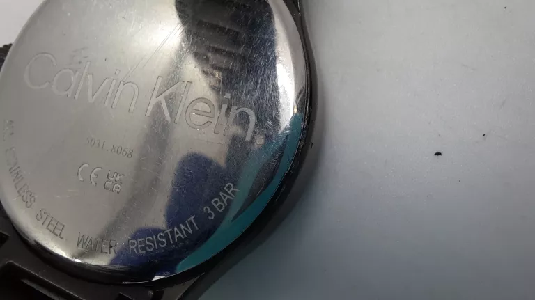 zegarek-calvin-klein-25200040-iconic-bracelet-czarny-wr-3-bar-mechanizm-18738-1