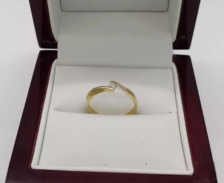 zloty-pierscionek-z-brylatem-proby-585-253-g-rozmiar-10-marka-226434-315782