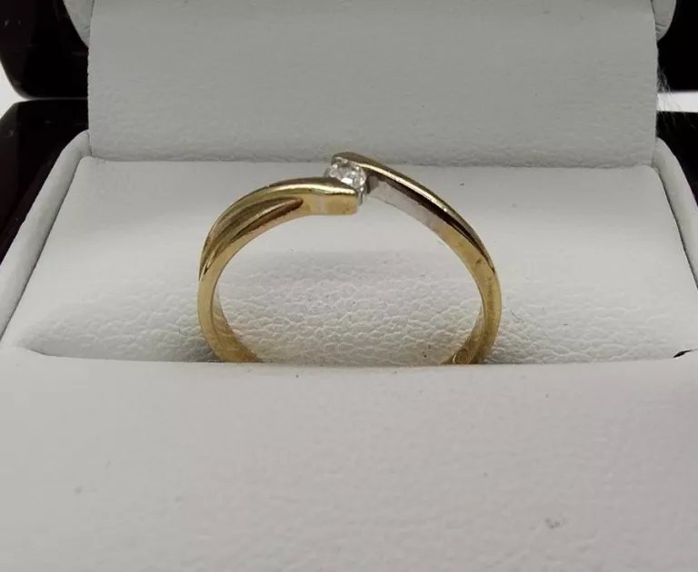 zloty-pierscionek-z-brylatem-proby-585-253-g-rozmiar-10-kamien-17088-8388608